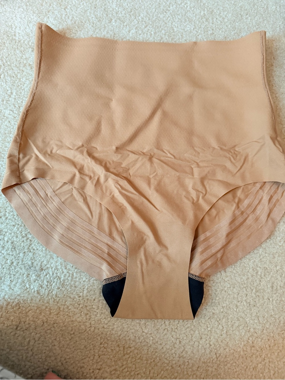 Knix - High-Waist Seamless Shapewear Briefs in Nude **NEVER BEEN WORN**
